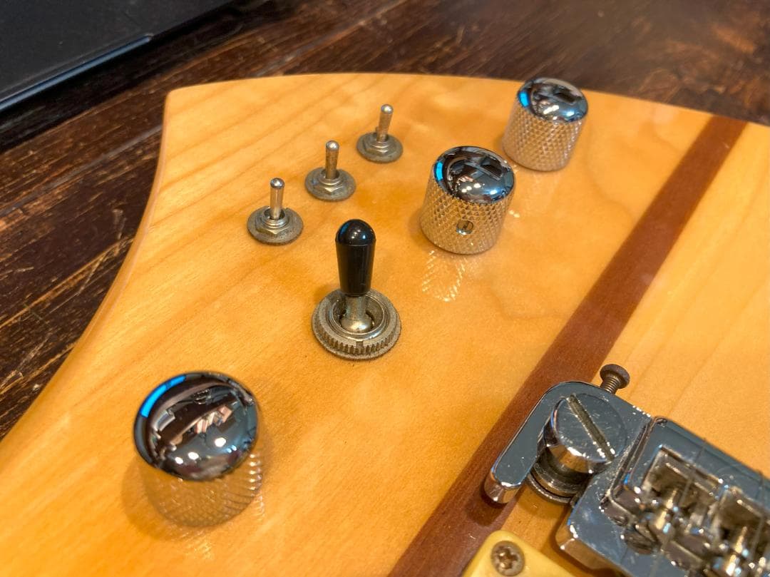 美品　B.C. Rich　MOCKINGBIRD-1000JE-ML