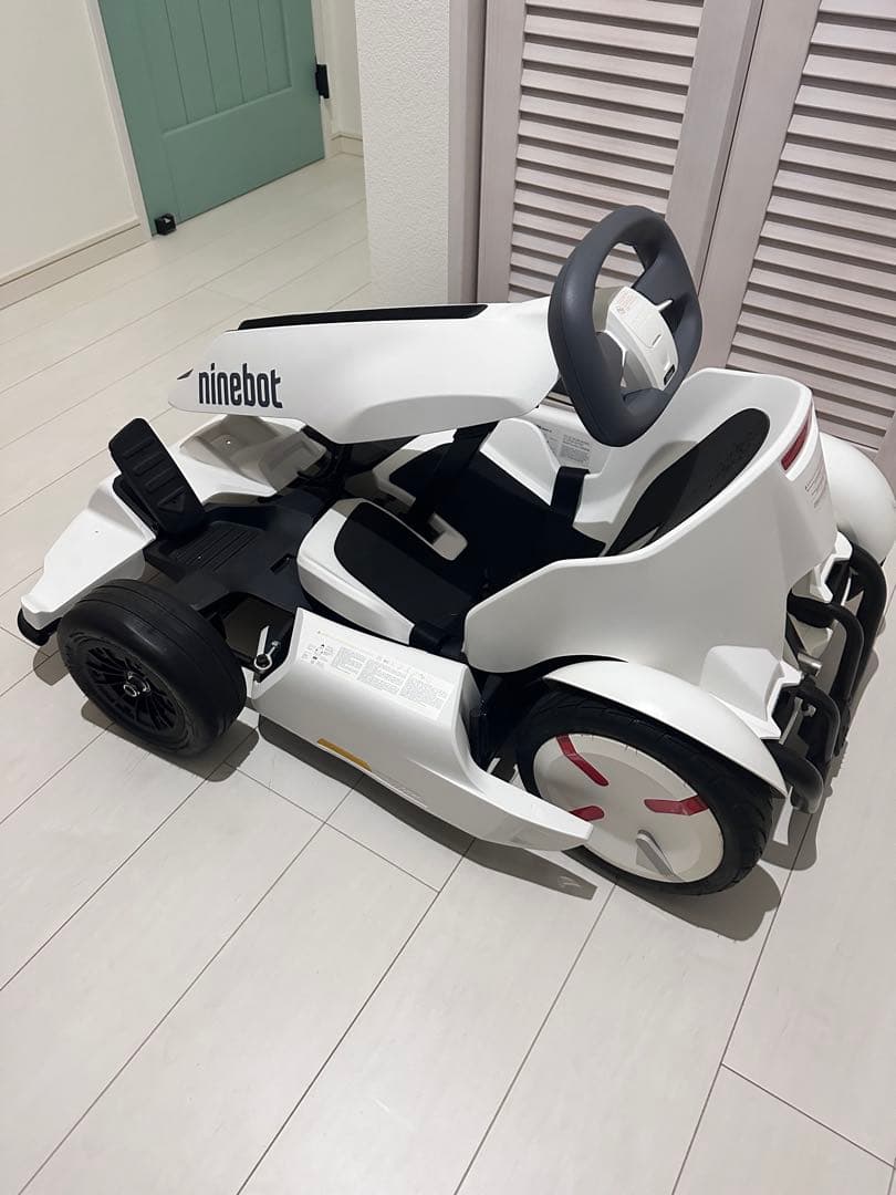 ninebot 電動ゴーカート 、セグウェイ、コンパクト ホワイト、