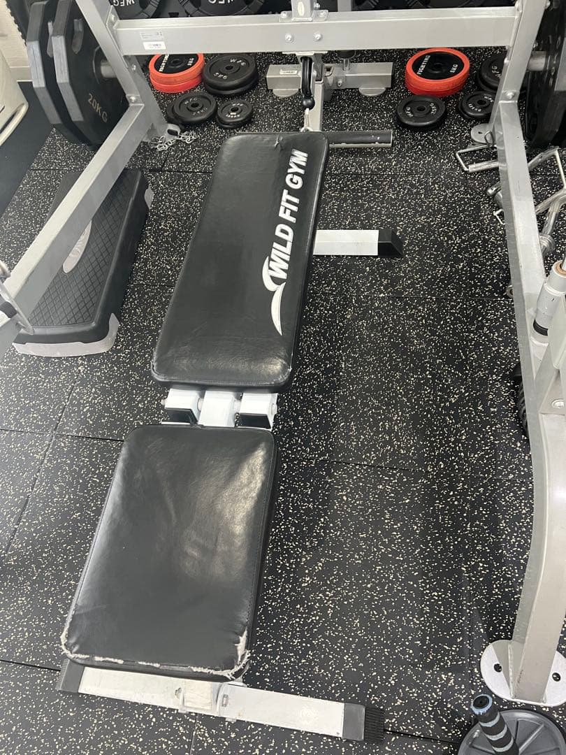 ワイルドフィット　パワーラック　スミスマシン　ラットプル　ペックフライ