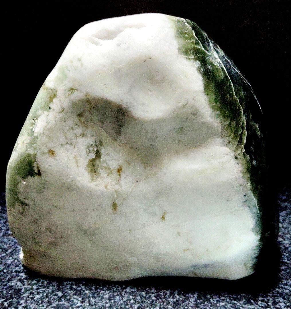 ★翡翠原石★糸魚川硬玉【姫川・6色翡翠・磨き2kg】