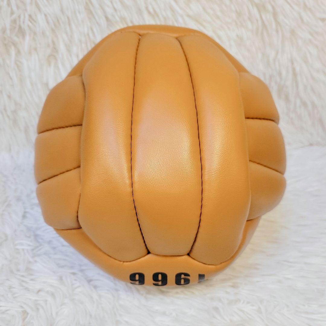 入手困難✨UMBRO/アンブロ 1966年 サッカーボール 18枚手縫 レプリカ
