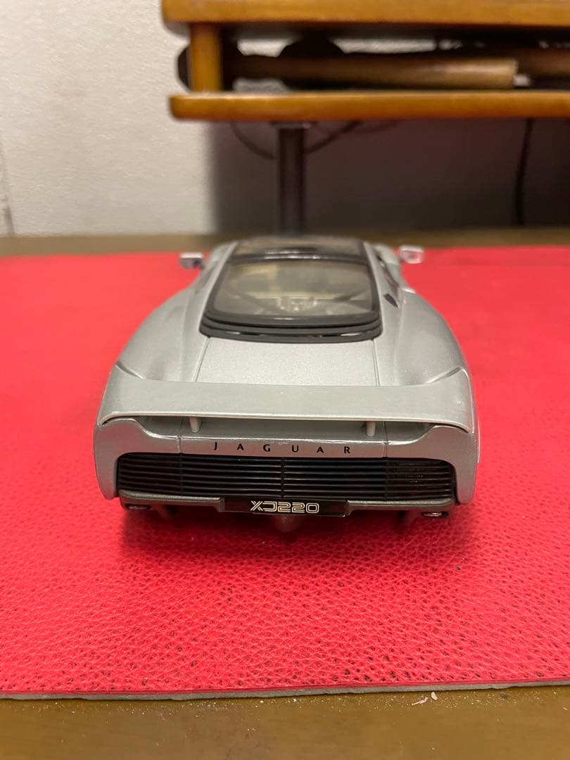 ジャガー　XJ220