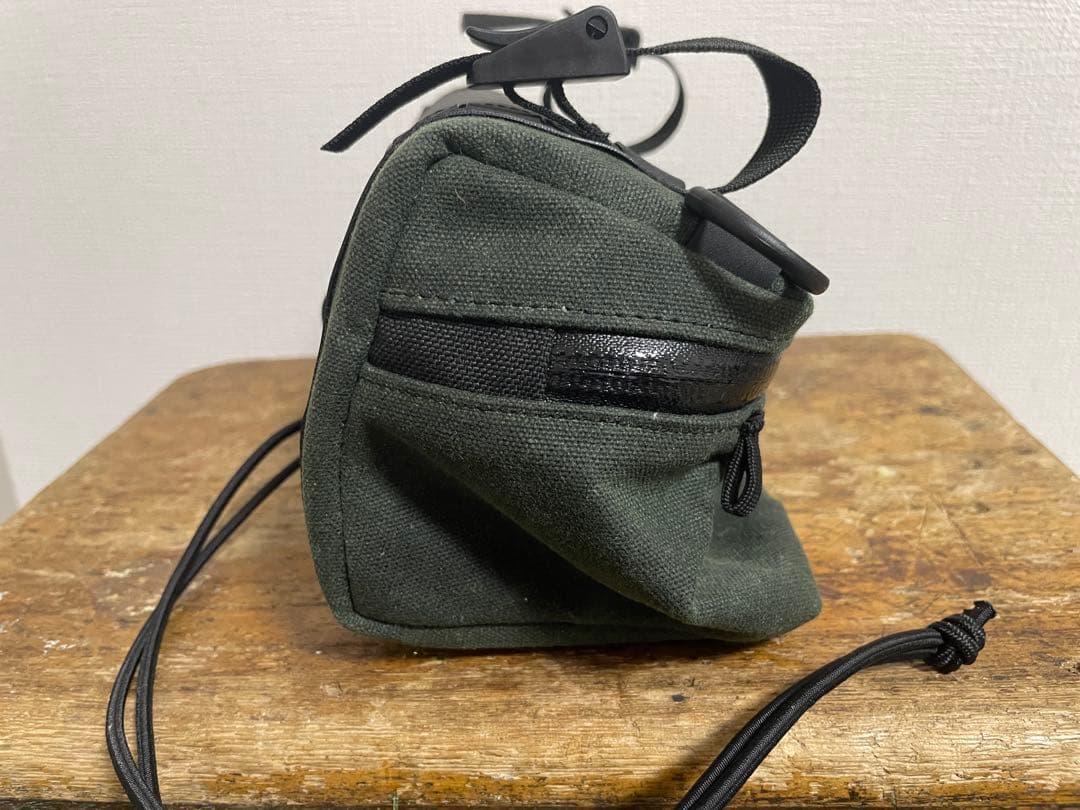 アクセサリー ILE pilot bar bag (waxed/forest)