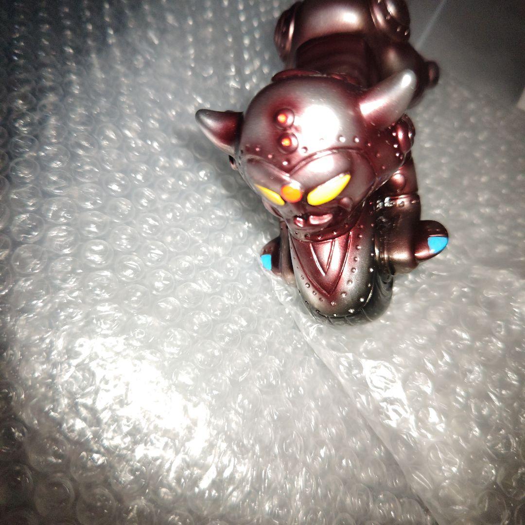 PILLS TOY　夢幻ロボット　人造人間　ソフビ　白