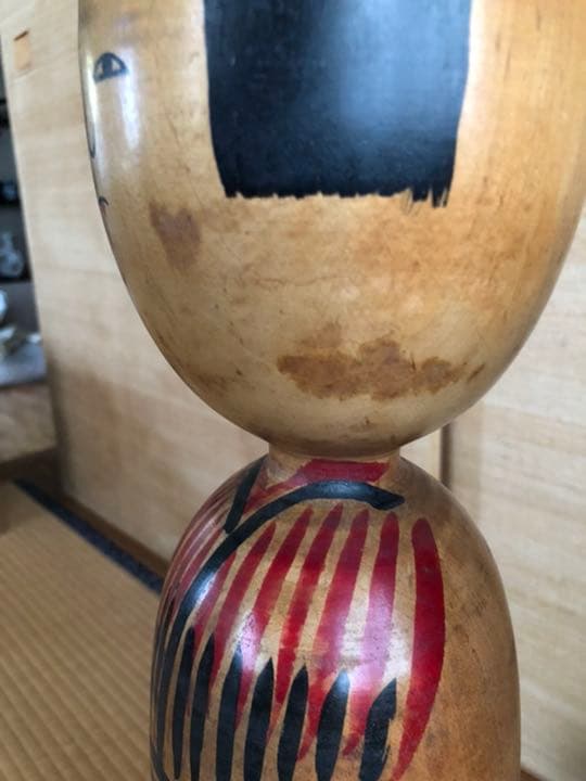 小椋久太郎作のこけし4体と保管用皮製のバック値下げしました。