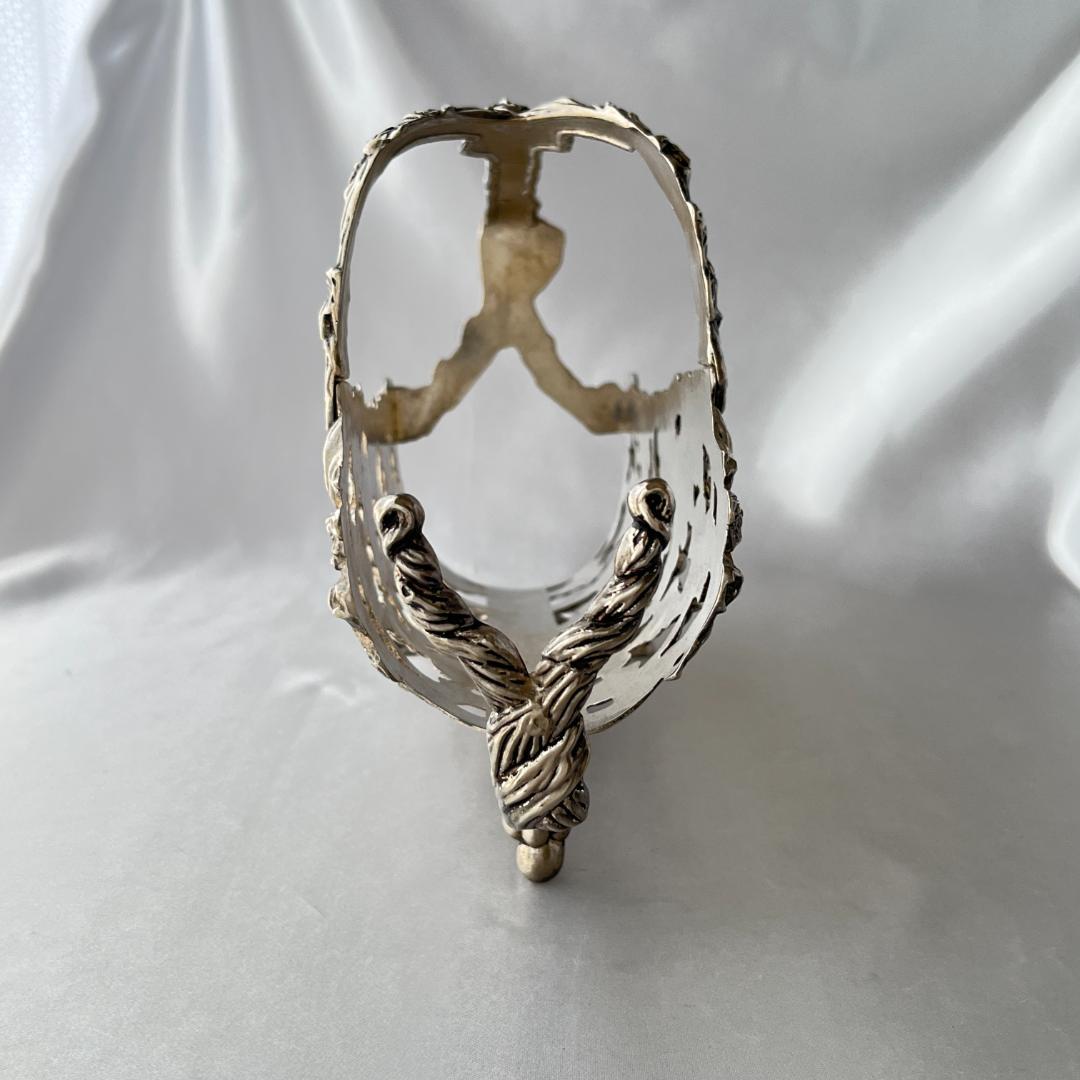 【英国】ワインボトルホルダー【シルバープレート】葡萄と蔦のレリーフ