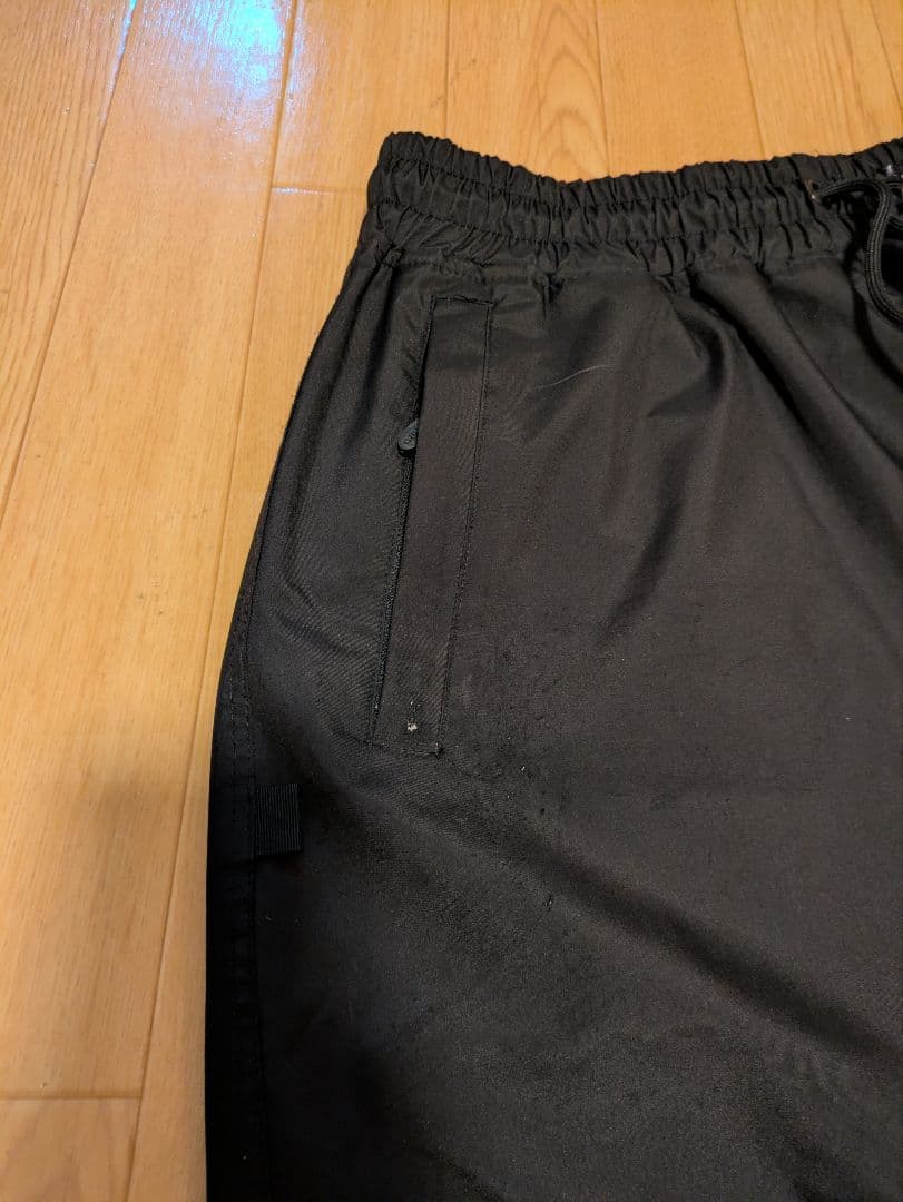 qmile キュマイル　黒 防水　ナイロンパンツ　スノーボードパンツ　Ｍ　韓国