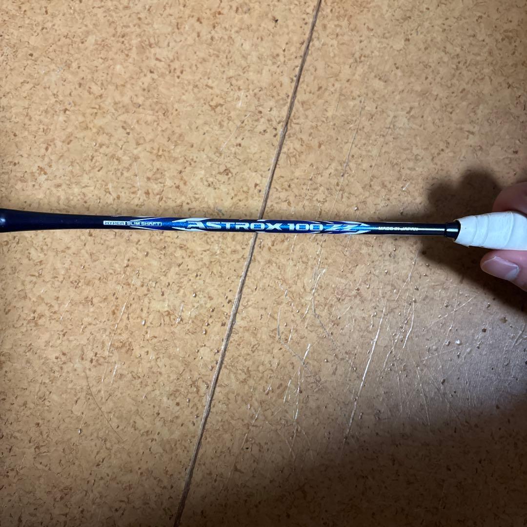 ASTROX 100zzバドミントンラケット　ジャンク品