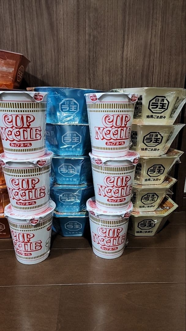 一蘭　カップヌードル　日清ラ王 カップラーメン 春雨スープ　レトルトカレー