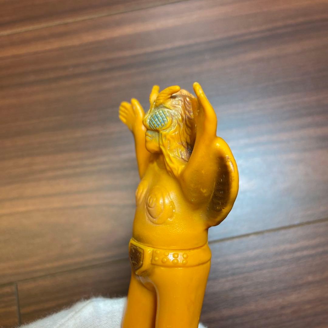 旧バンダイ 蜂女 ソフビ 当時物 5750