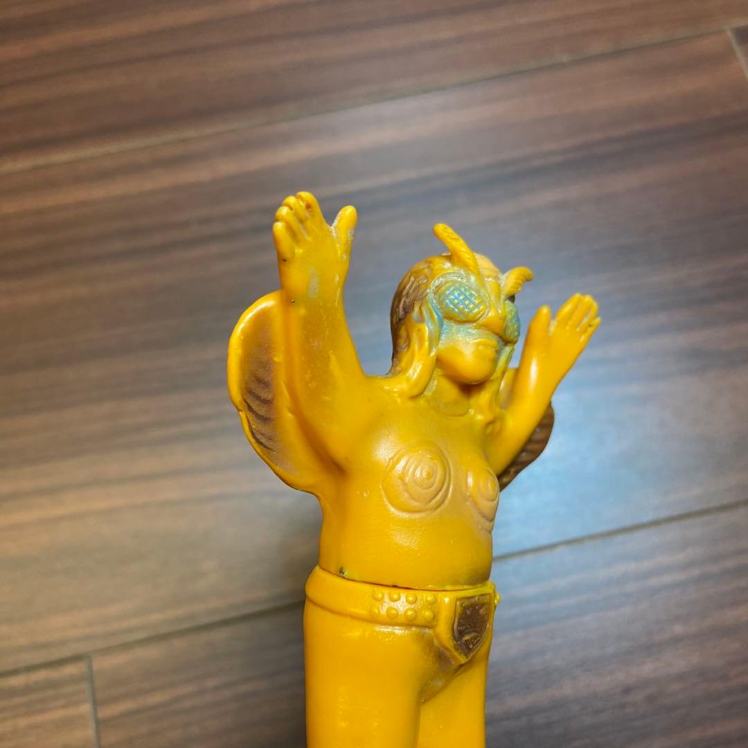 旧バンダイ 蜂女 ソフビ 当時物 5750