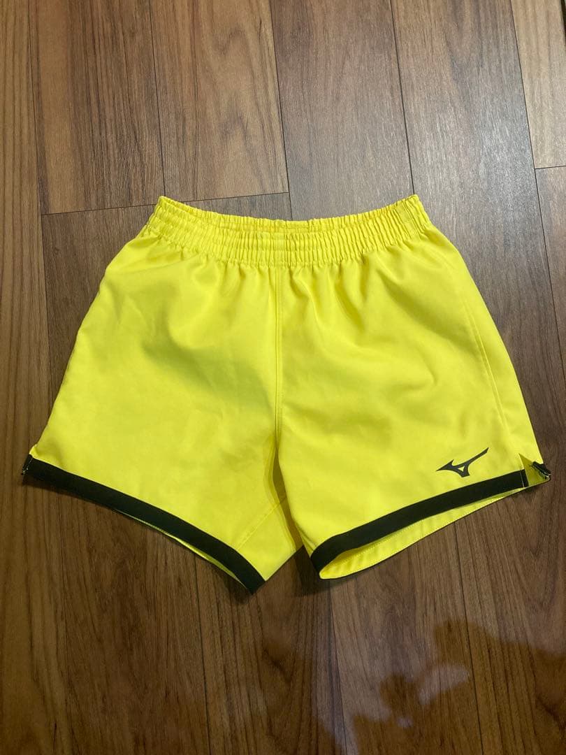 Mizuno イエロー ショートパンツ 鎮西