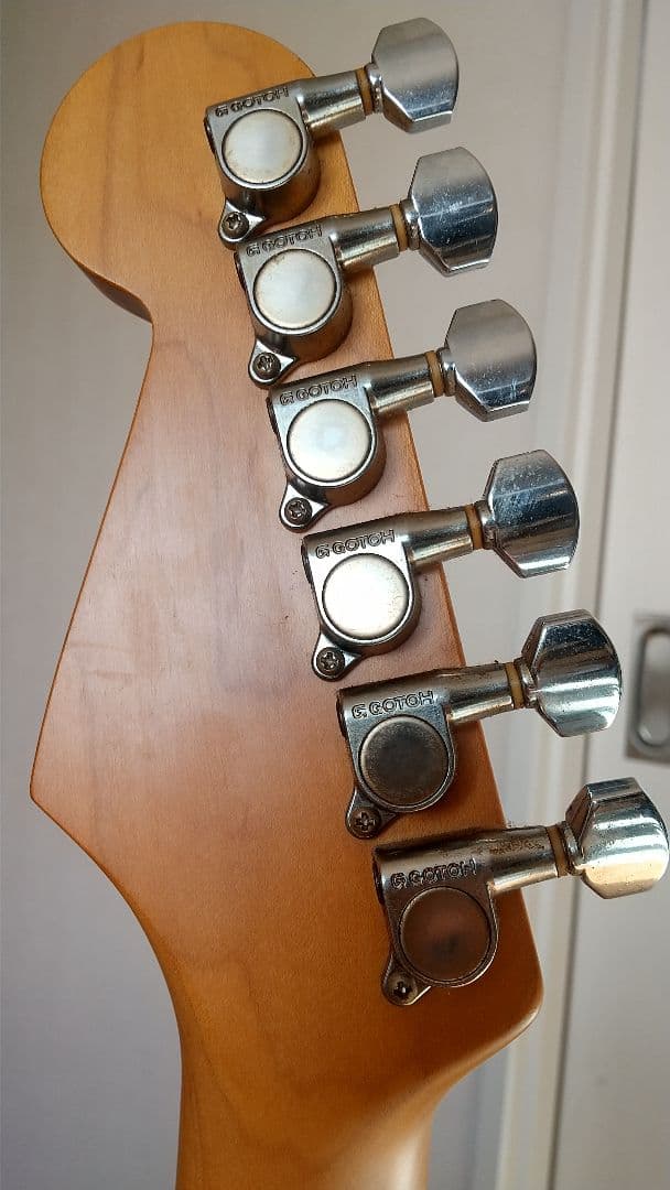 Fender　Japan　Oシリアルストラトキャスター