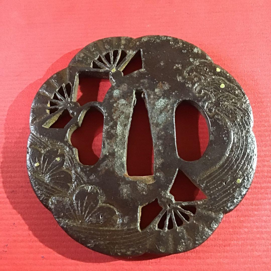 鐵地透かし　「桜扇流水図」　鍔　江戸時代保証　　　　　　書鍔箱