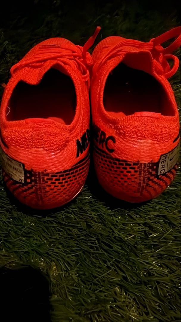 ナイキ マーキュリアル ヴェイパー13