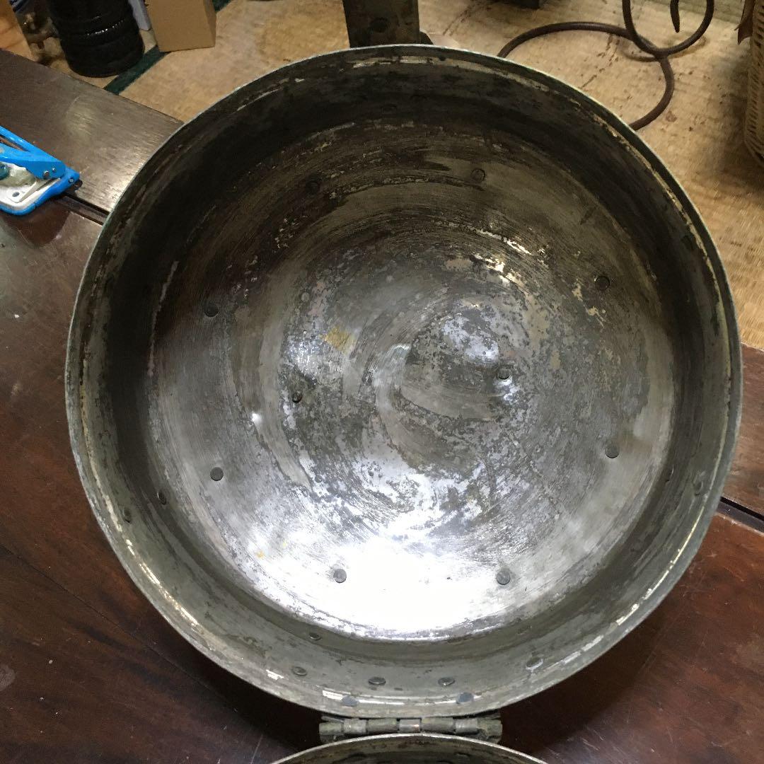 アンティークの銅製金庫