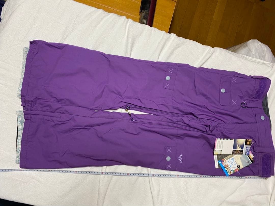 タグ付き　Roxy ロキシー　スノーボード　スキーウェア パンツ　紫　パープル