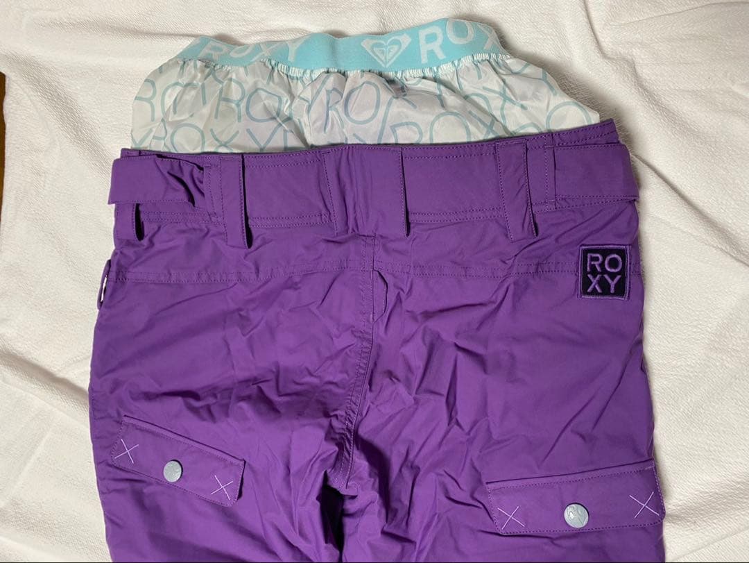 タグ付き　Roxy ロキシー　スノーボード　スキーウェア パンツ　紫　パープル