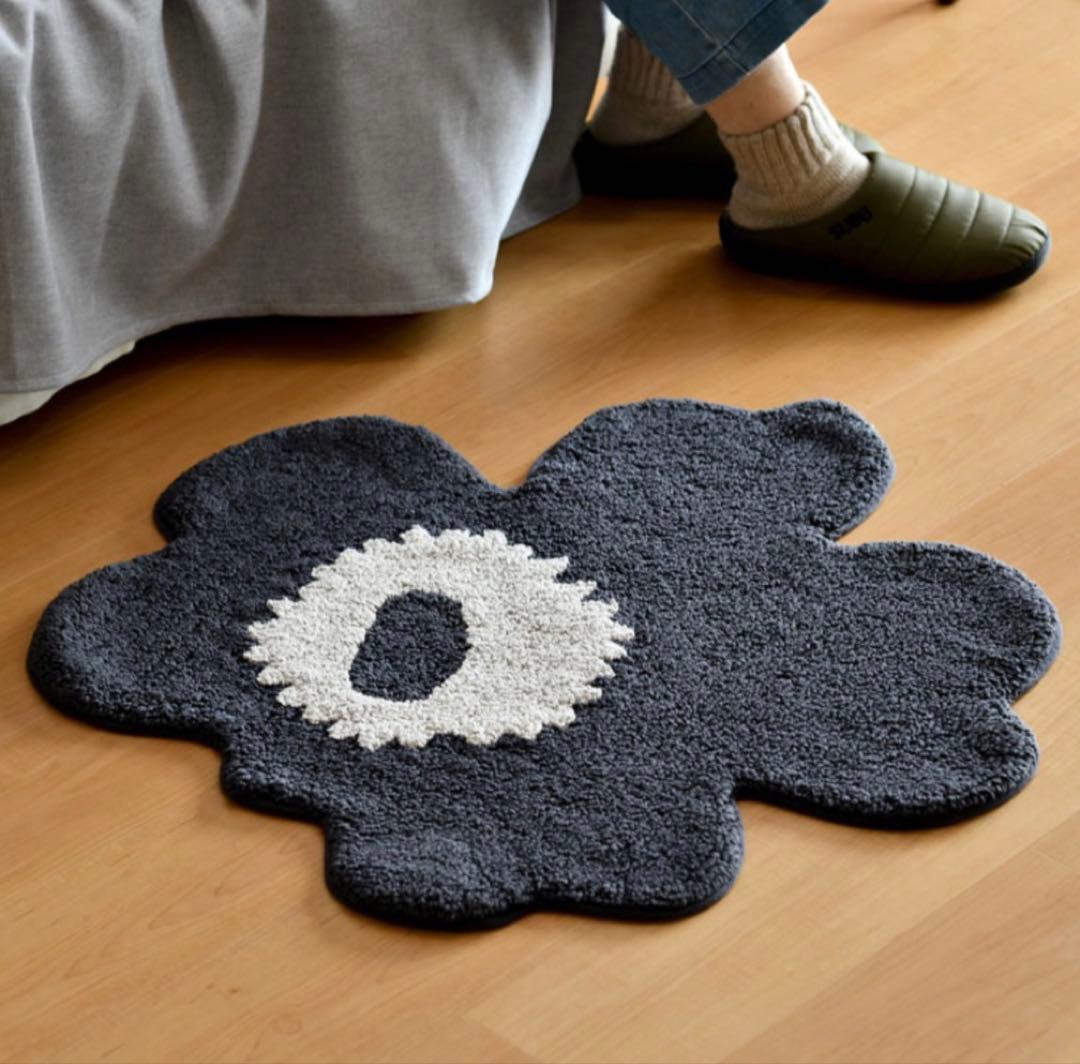 【marimekko】ウニッコ バスマット / ブラック × ホワイ