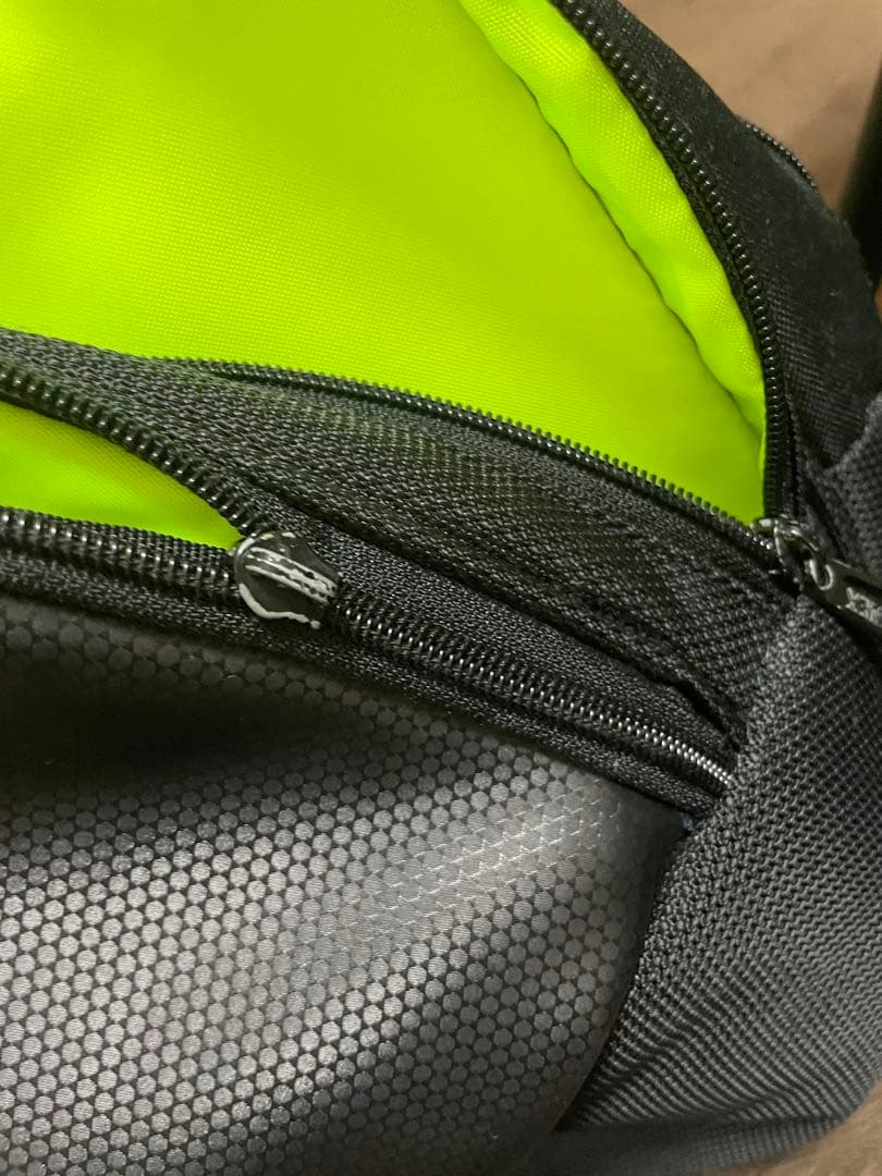 す*の様 韓国 YONEX バドミントンバッグ