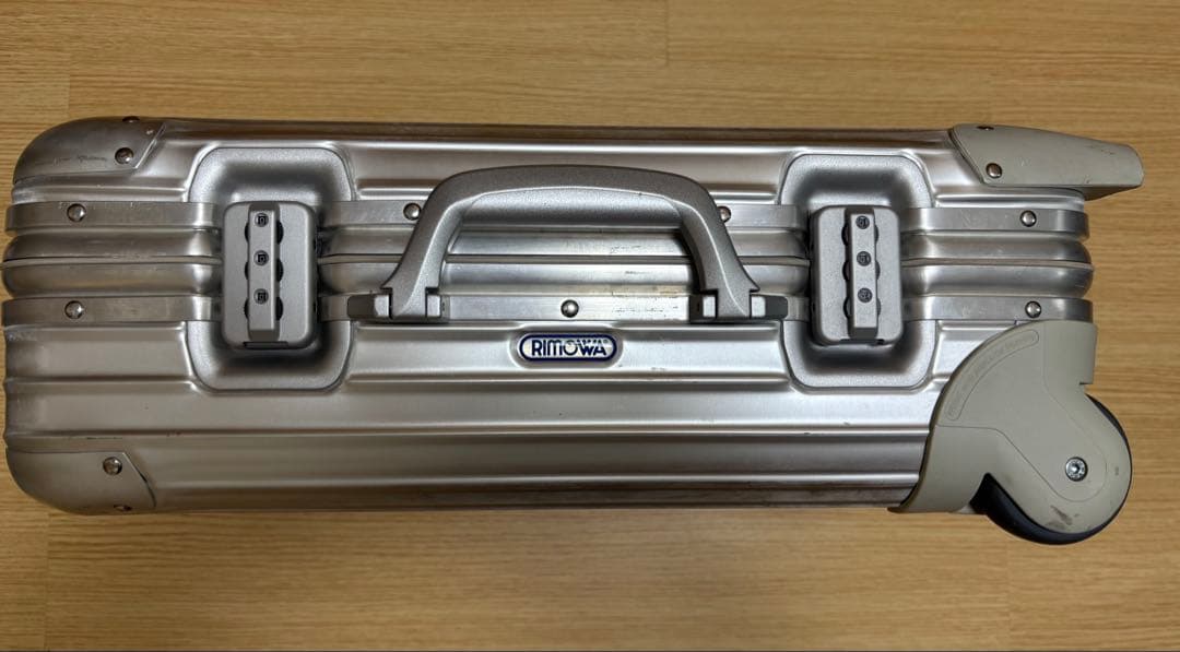 美品RIMOWA トパーズ 32L 2輪　機内持ち込み可