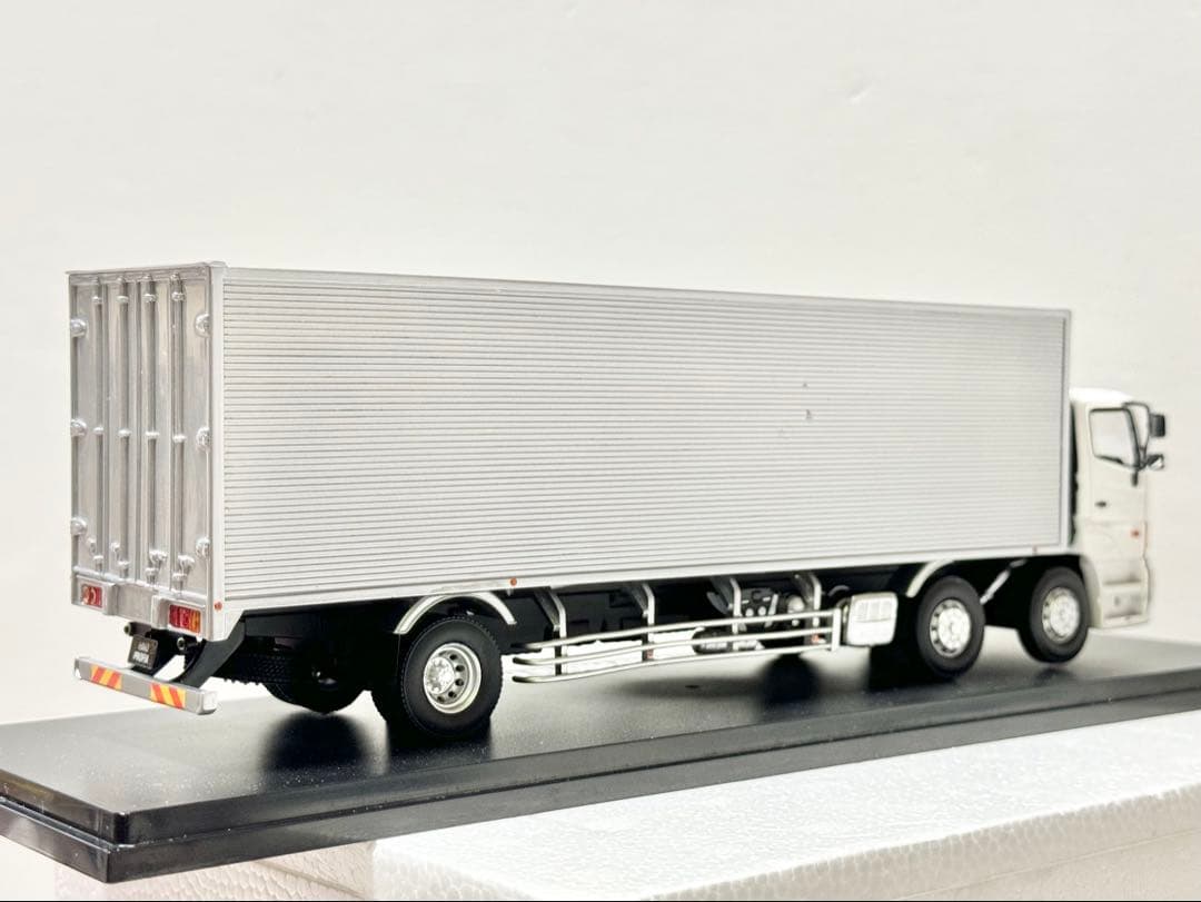 【レア】日野・グラプロ　前２軸　ショートキャブ　デコトラ　トラック　タフ43