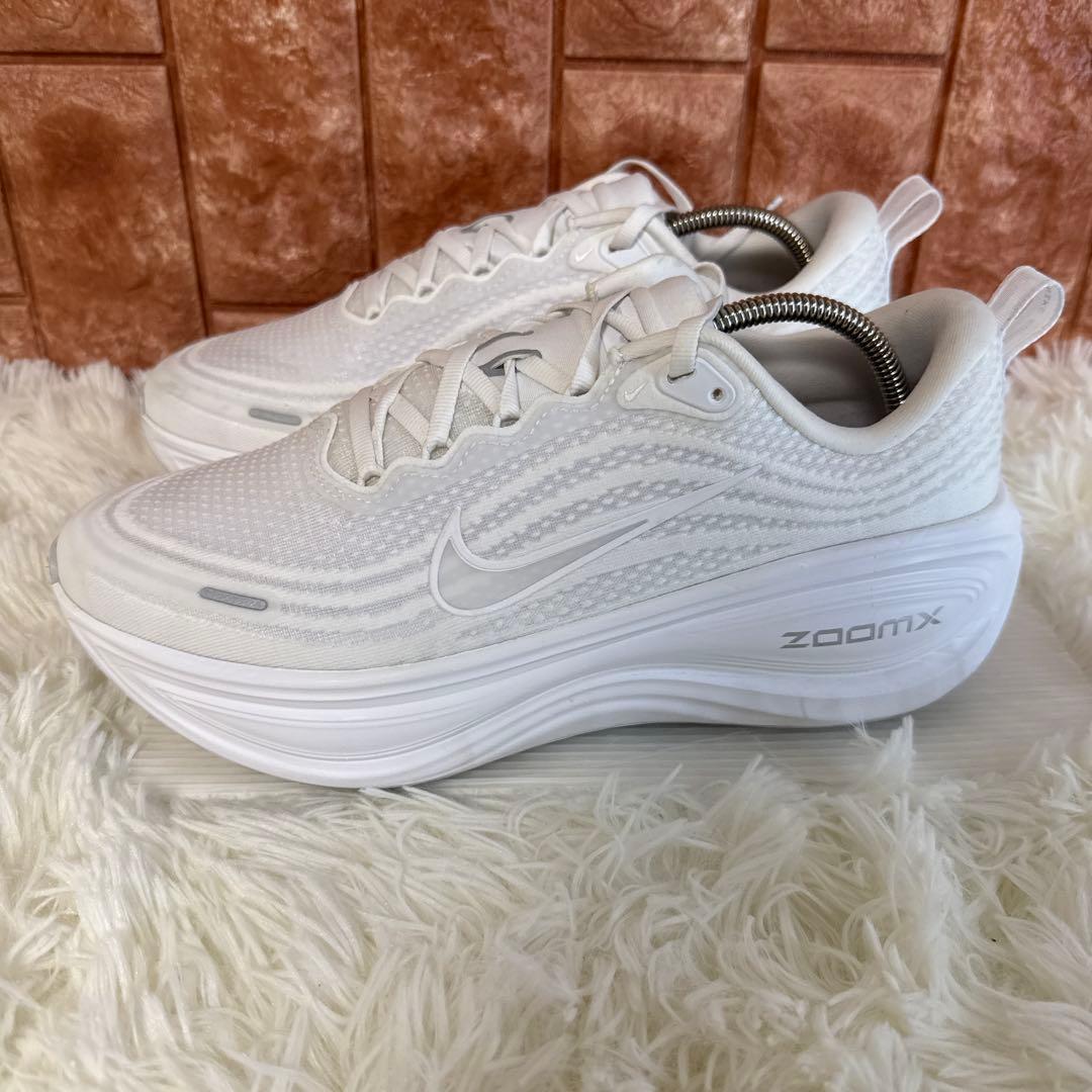 NIKE ナイキ VOMERO PLUS ボメロプラス　26センチ