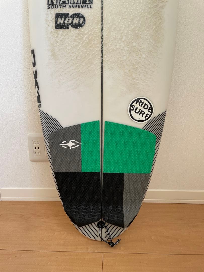 【カバー付】DHD DX1 ショートボード ホワイト/グリーン