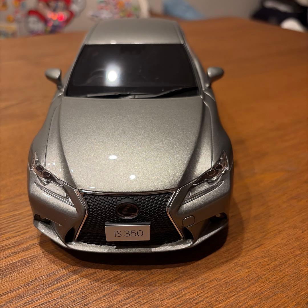 レクサスis Fスポーツ350 サムライ　1/18 展示のみ