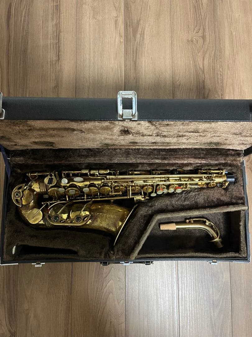 フ*ン様 セルマーUSA 162オメガ アルトサックス