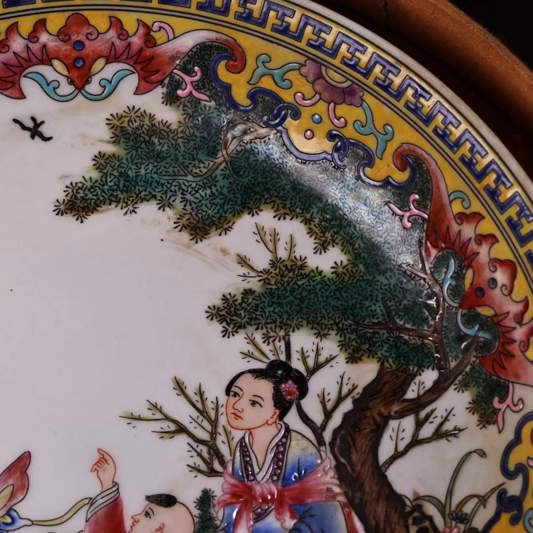 中国古美術・珍蔵粉彩陶磁器の皿・純手描き・刺繍箱付き・茶道具・食器・置物・極細工