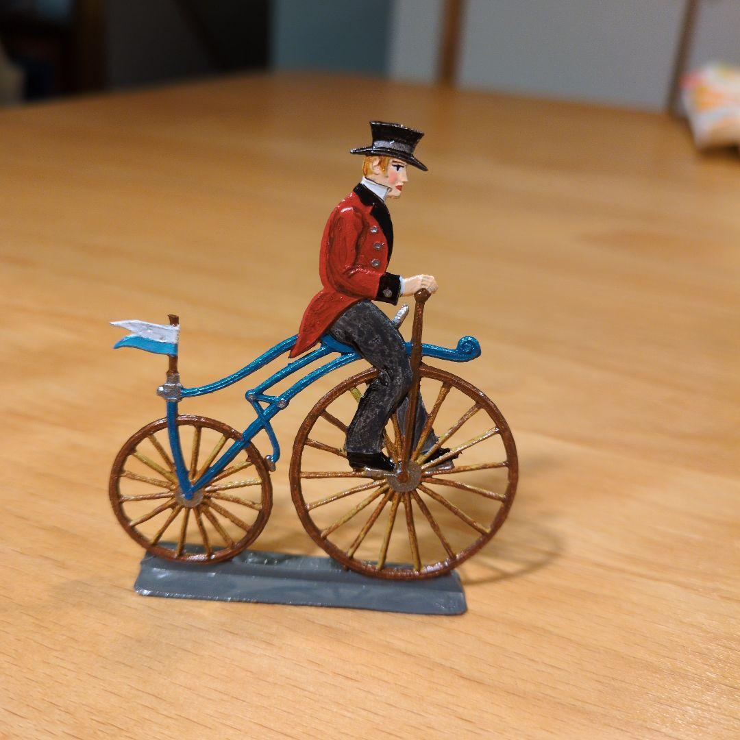 エルツ　バベットシュバイツァー社　錫の置物（自転車シリーズ）