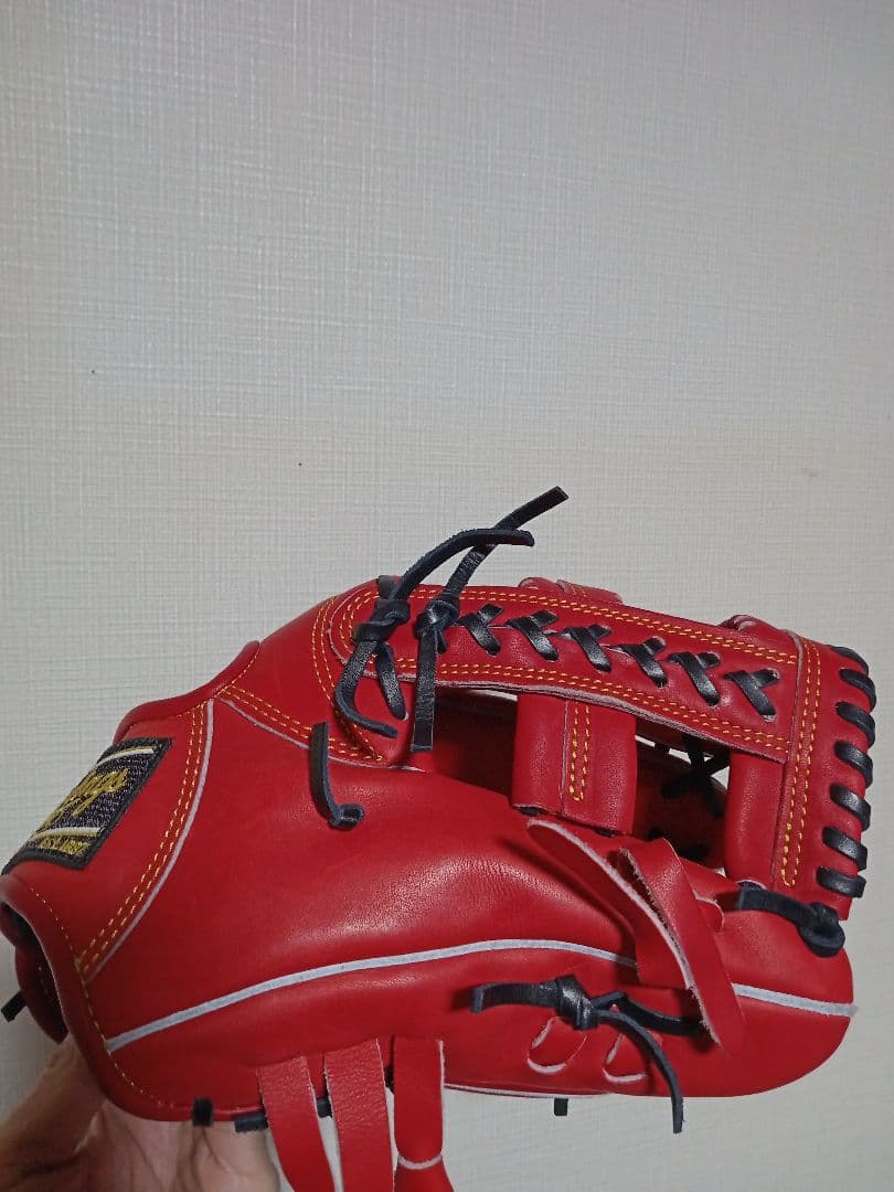 新品　ローリングス　赤　軟式　内野用グローブ