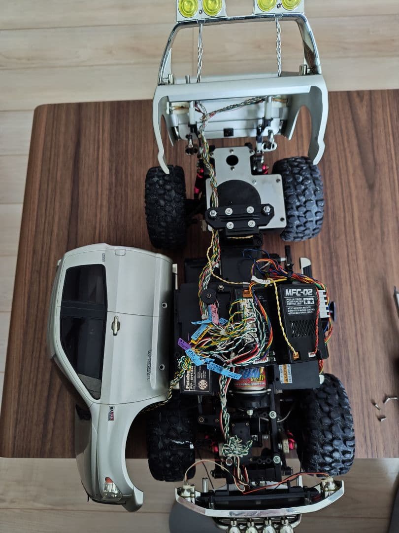 トヨタ・タンドラ　ハイリフト フルオペ