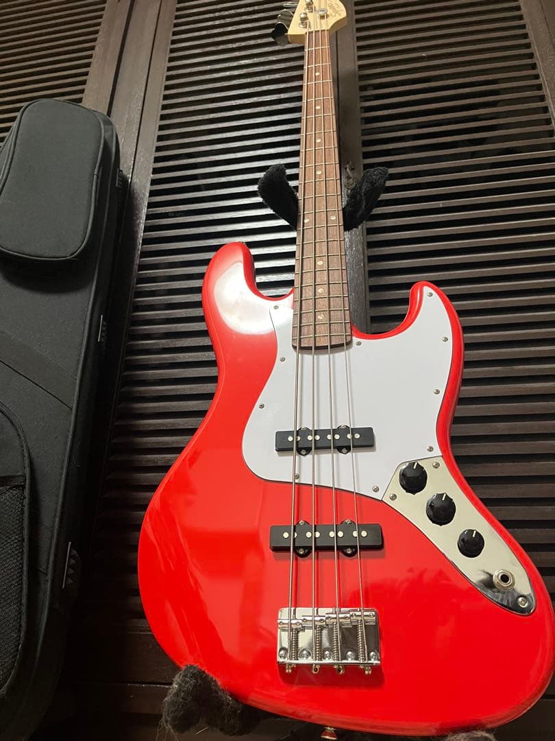 美品動作良好Squire by fender Affinity ジャズベース