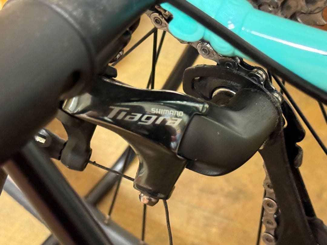 Bianchi via nirone7 Celeste TIAGRAコンポセット