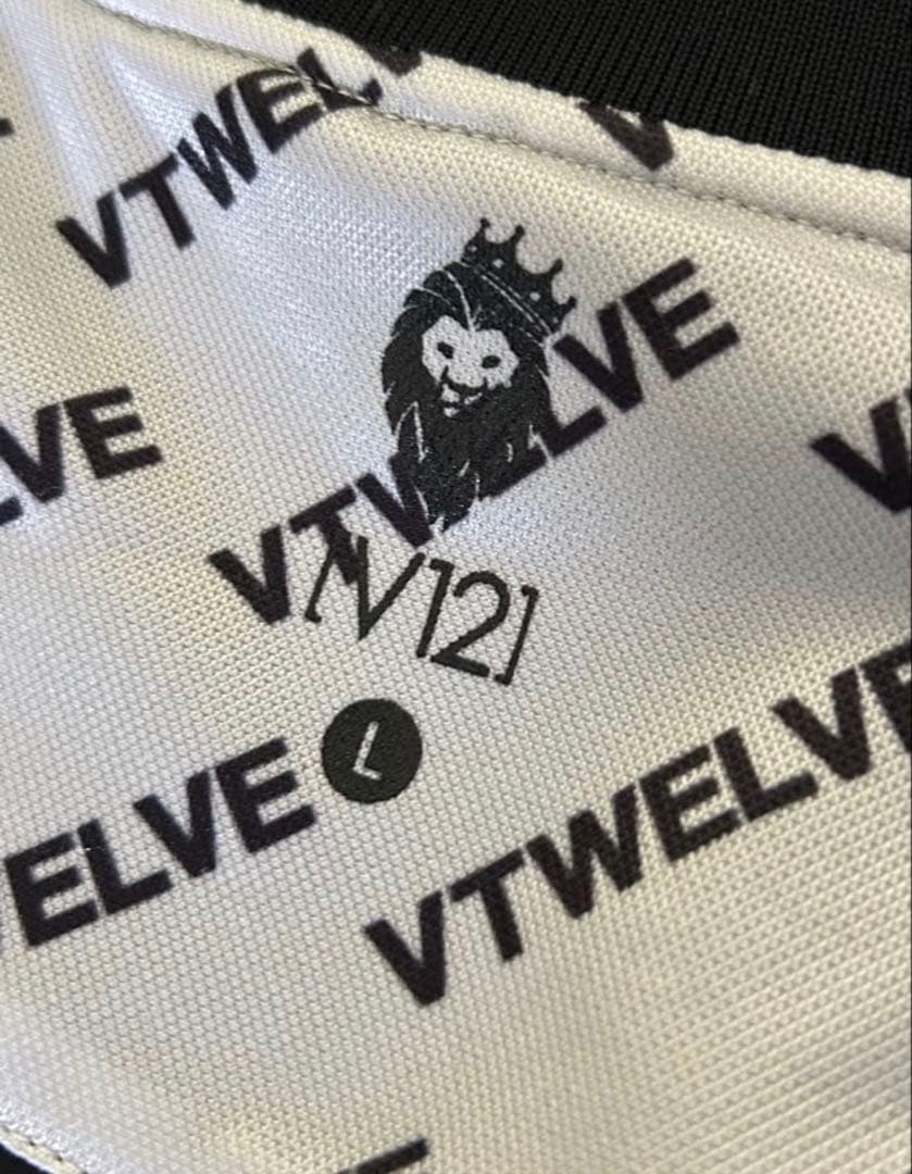 V12 ブラック ジップアップジャケット　Lサイズ