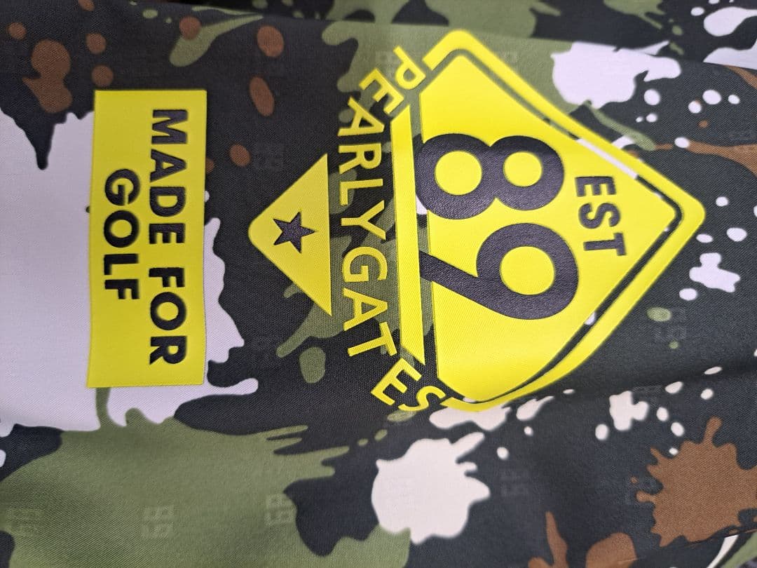 パーリーゲイツ PEARLY GATES サイズ4 (M) 迷彩 ツインスニード