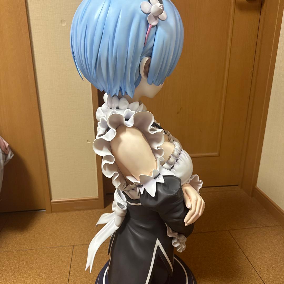 Re:ゼロから始める異世界生活。レム胸像。リゼロ。
