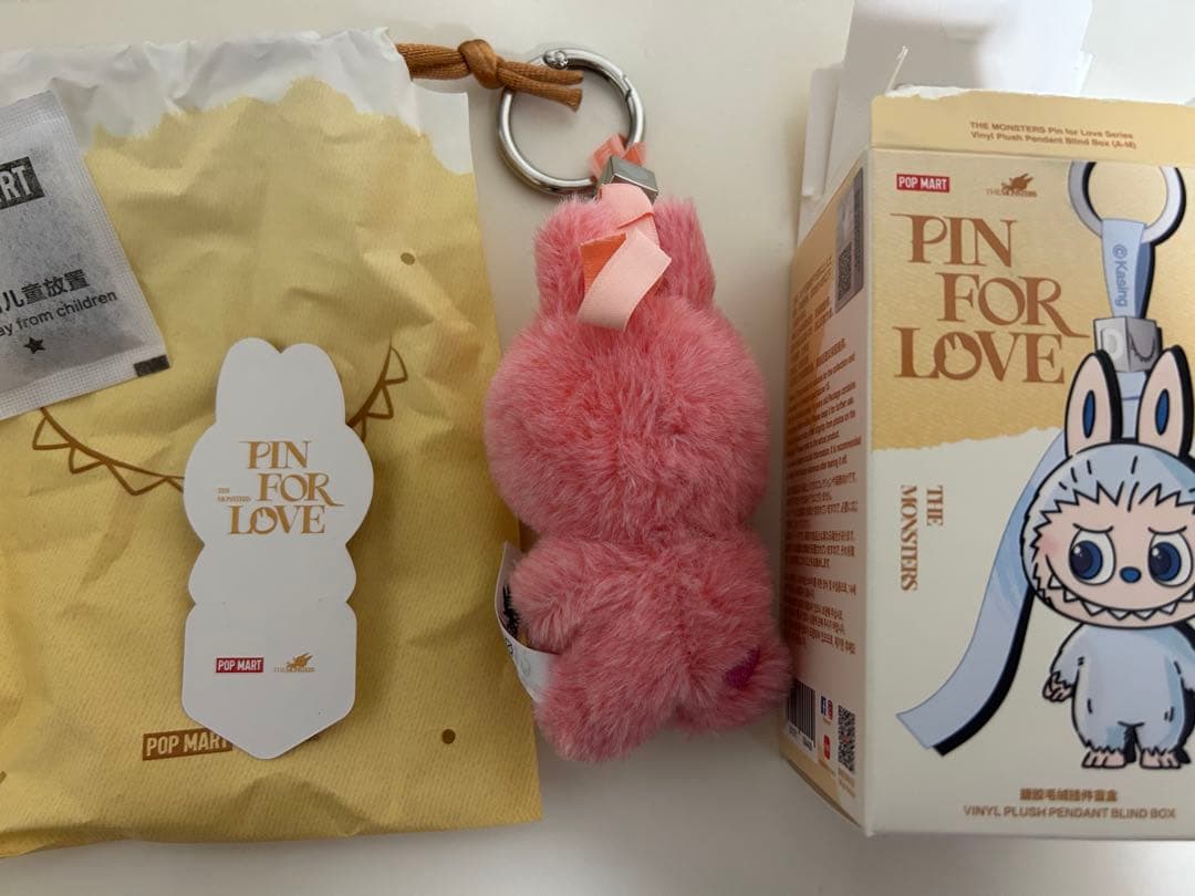 ［正規品］ラブブ　PIN FOR LOVE イニシャル　ハート　シークレット