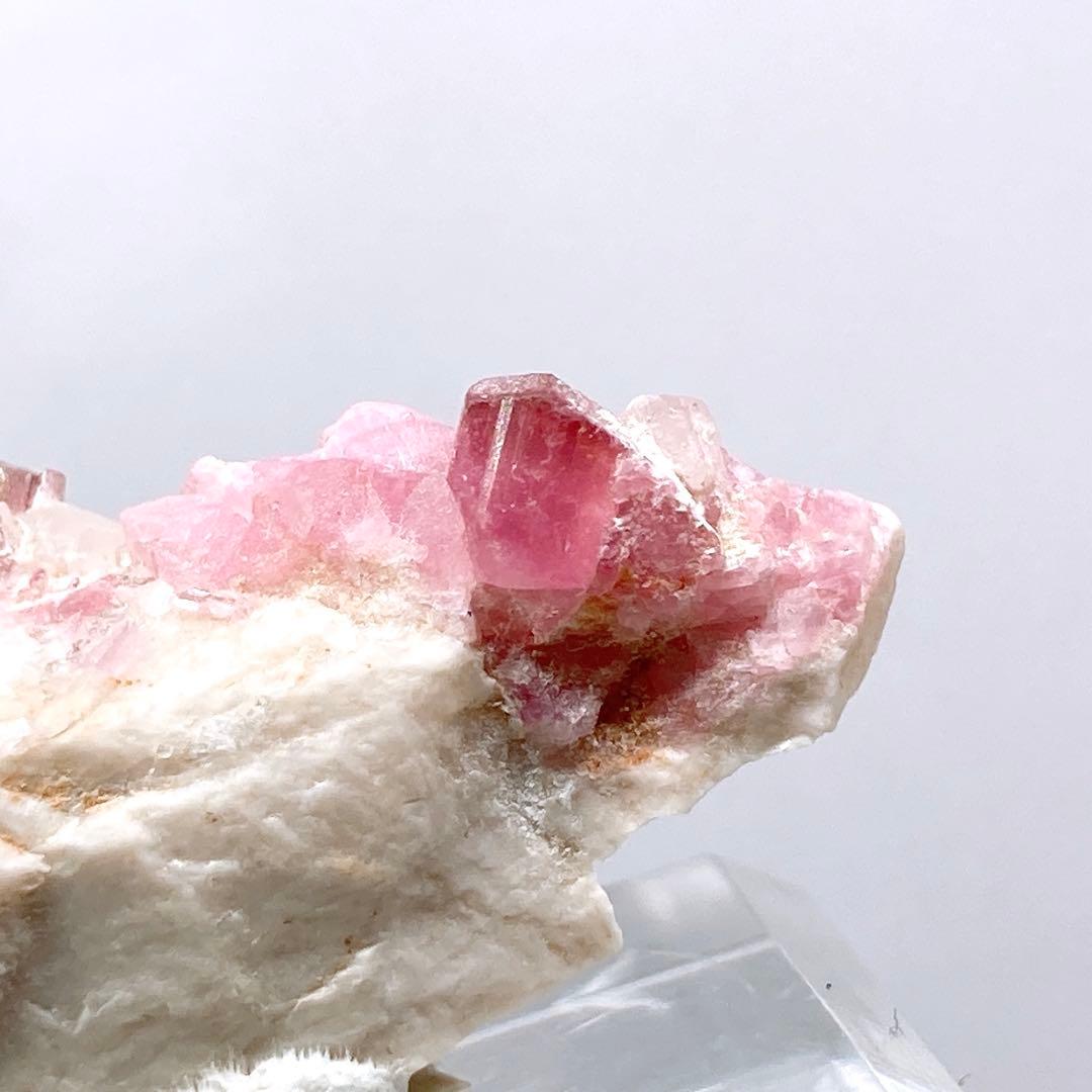 鉱*ー様 トルマリン　ルベライト　原石　鉱物標本　天然石　395