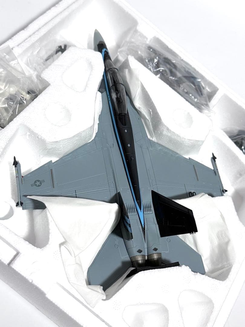 ホビーマスター F/A-18F TOPGUN 50周年記念 HA5130