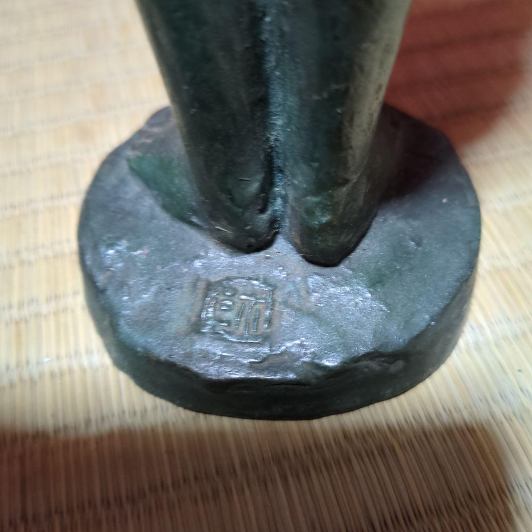 ブロンズ製 女性像 冠を持つ彫刻 約41cm