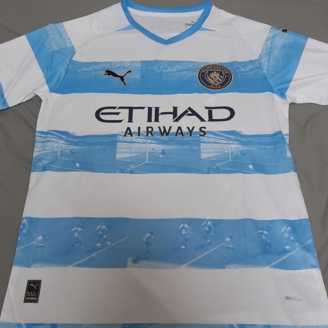 21/22シーズンアウェイです。 「93:20]（アグエロ伝説のゴール記念）。