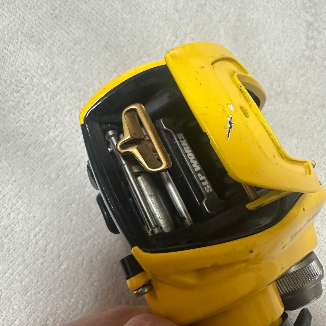 梅*吉様 ダイワ　T3 SLPカスタム　割れあり　イエロー