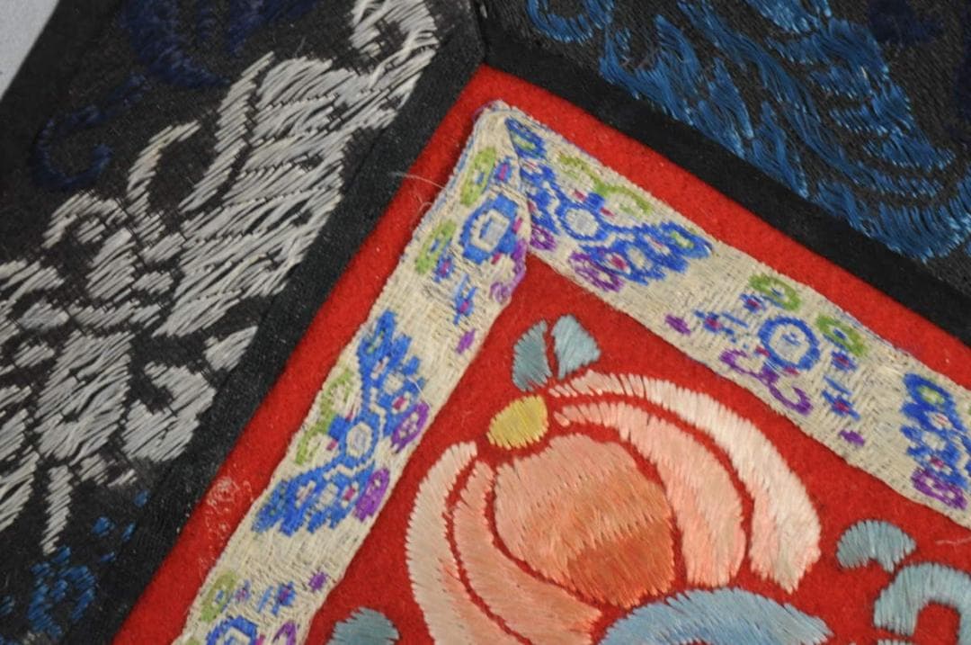 【珍】　★ 蝶恋花紋繍片 ★　刺繍 花紋 蝶紋　明清織繍