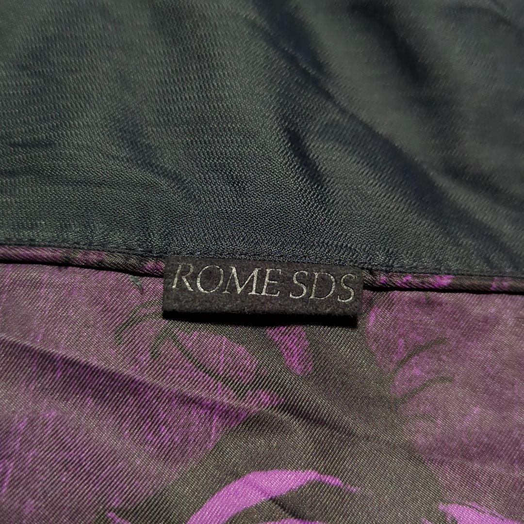 新品 タグ付　ROME SDS 　上　スノボー　スキー　ウェア　フード　柄