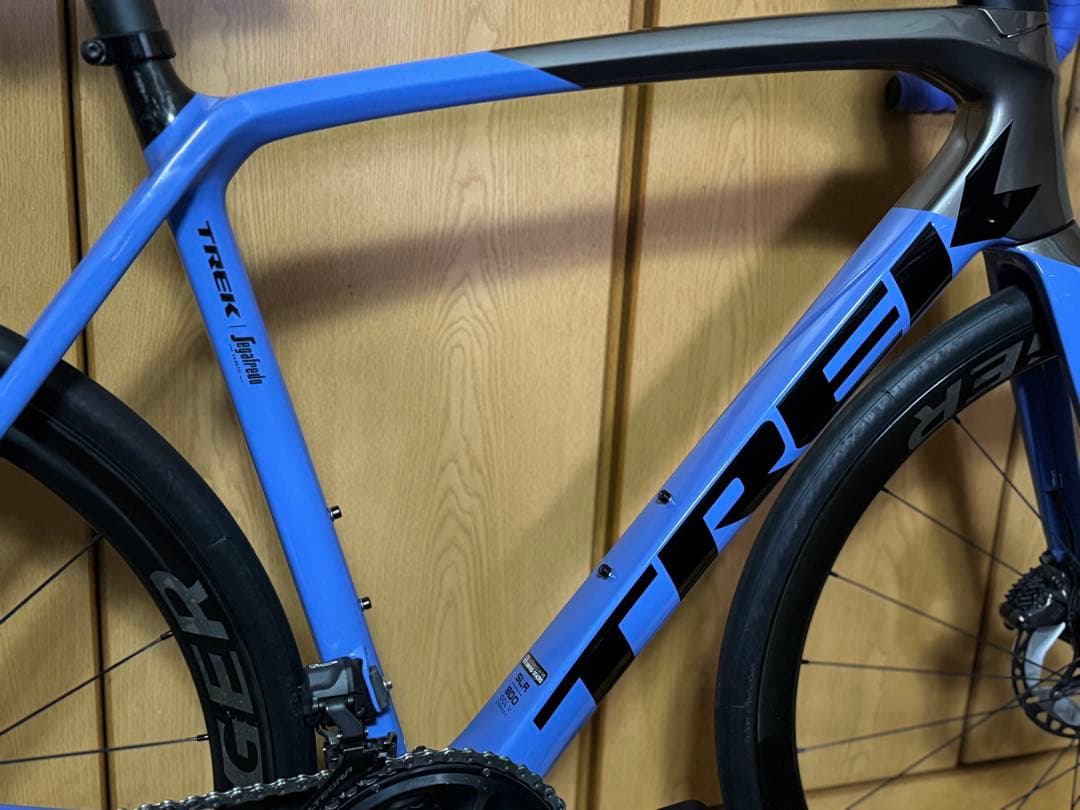 TREK EMONDA SLR7 Ultegra di2 12速