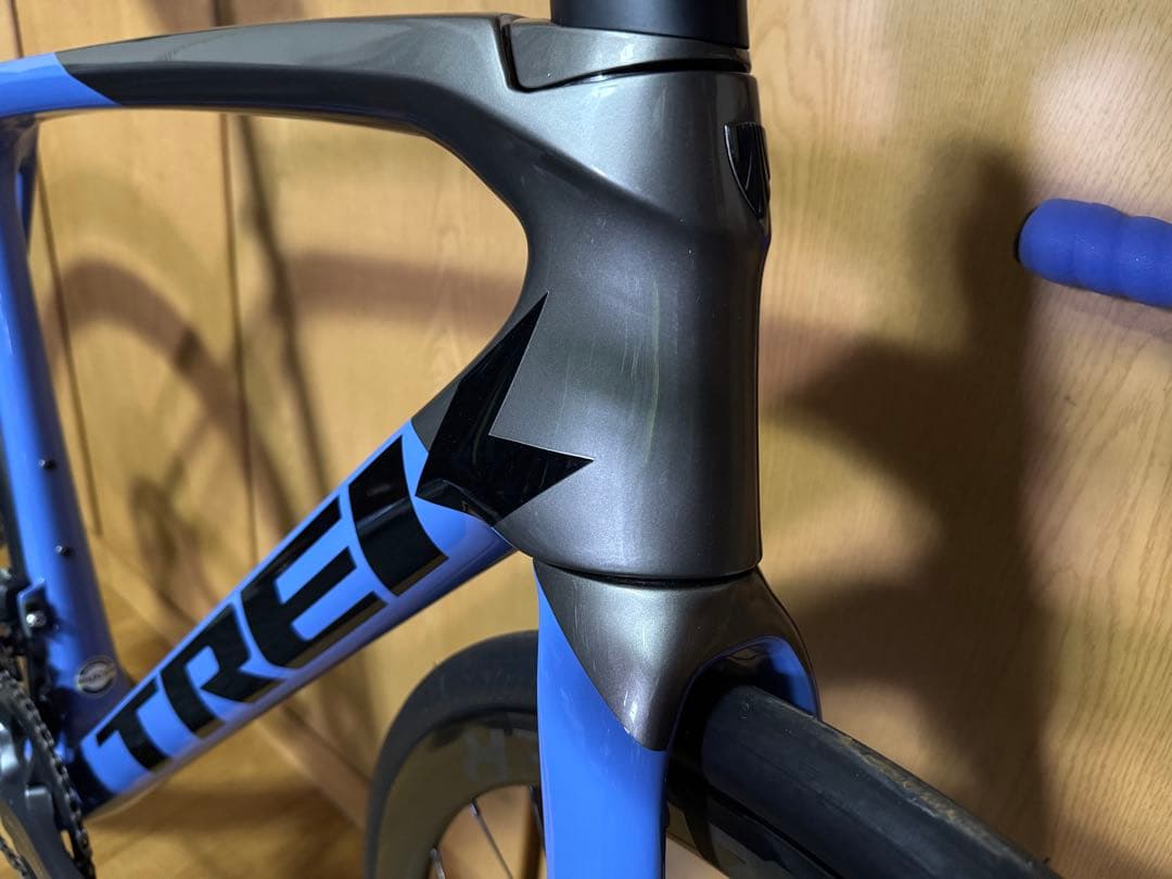 TREK EMONDA SLR7 Ultegra di2 12速
