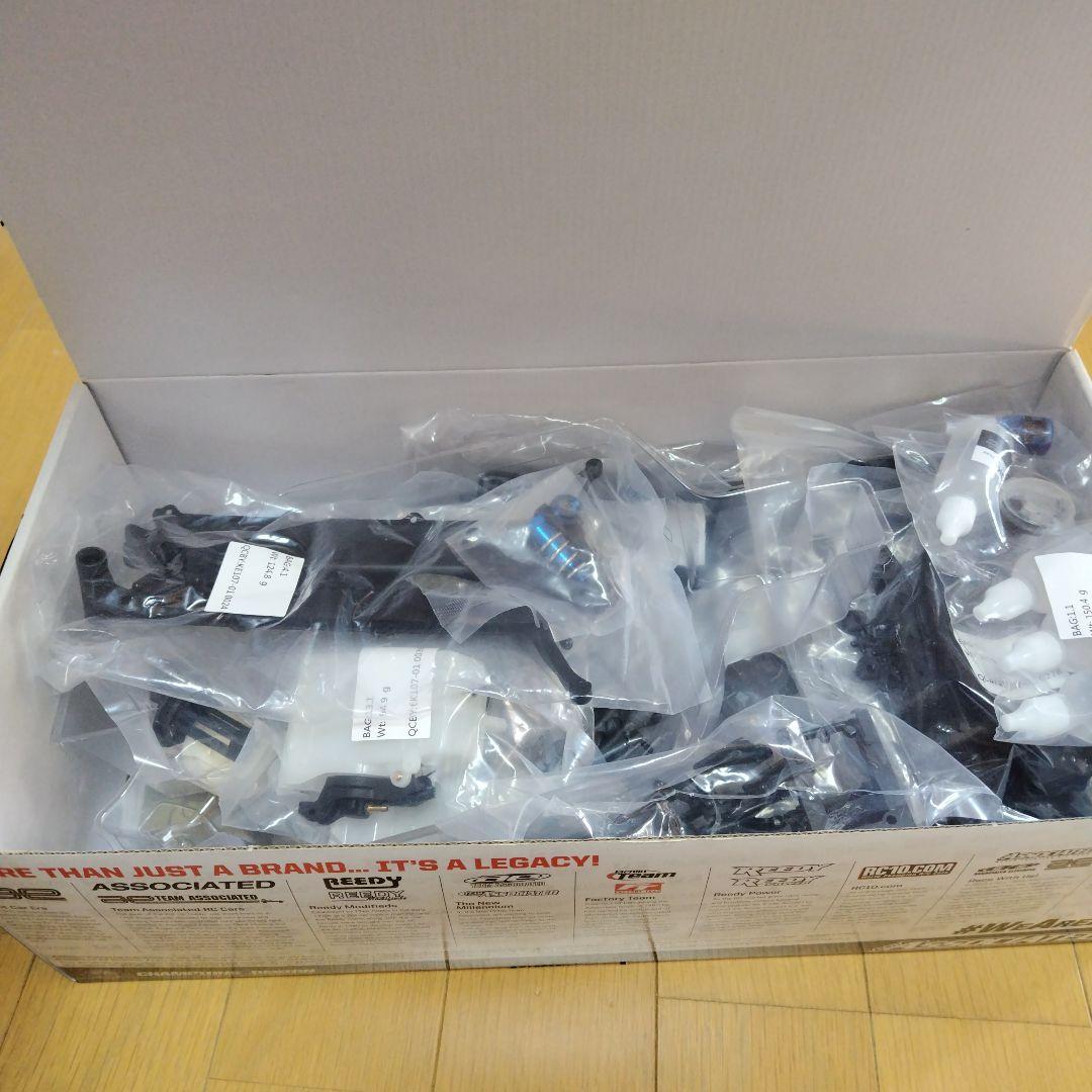 アソシ RC8 B4 1/8スケール 4WDニトロバギーキット オプション等